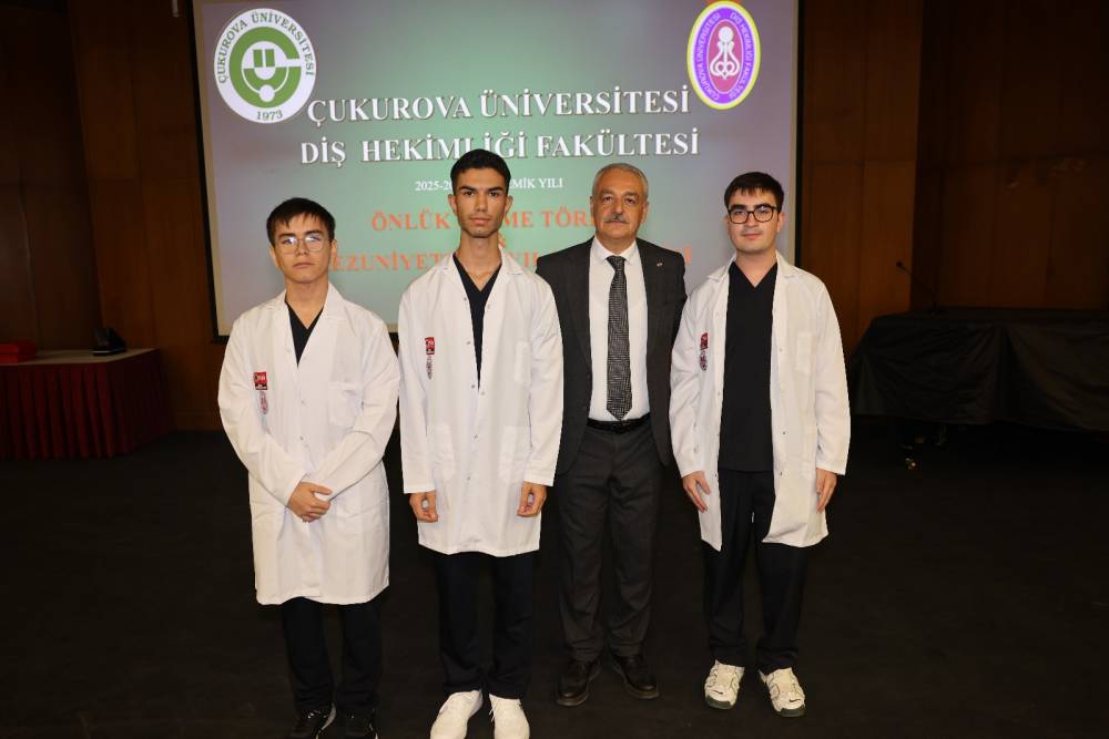  Çukurova Üniversitesi Diş Hekimliği Fakültesinde Beyaz Önlük ve 25. Yıl Mezuniyet Seremonisi Düzenlendi 